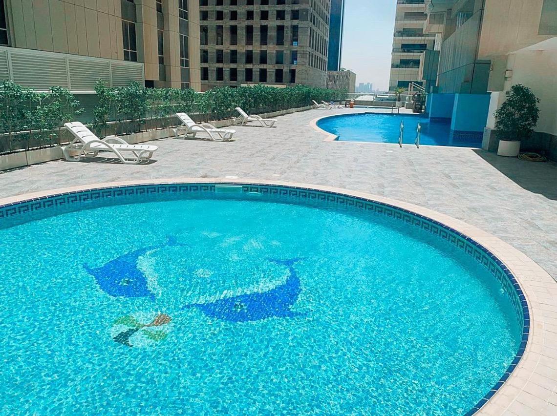 Two Continents Holiday Homes - Arabian Nights With Sea Views - Free Airport Pick-Up Over 5 Nights Dubai Exterior photo